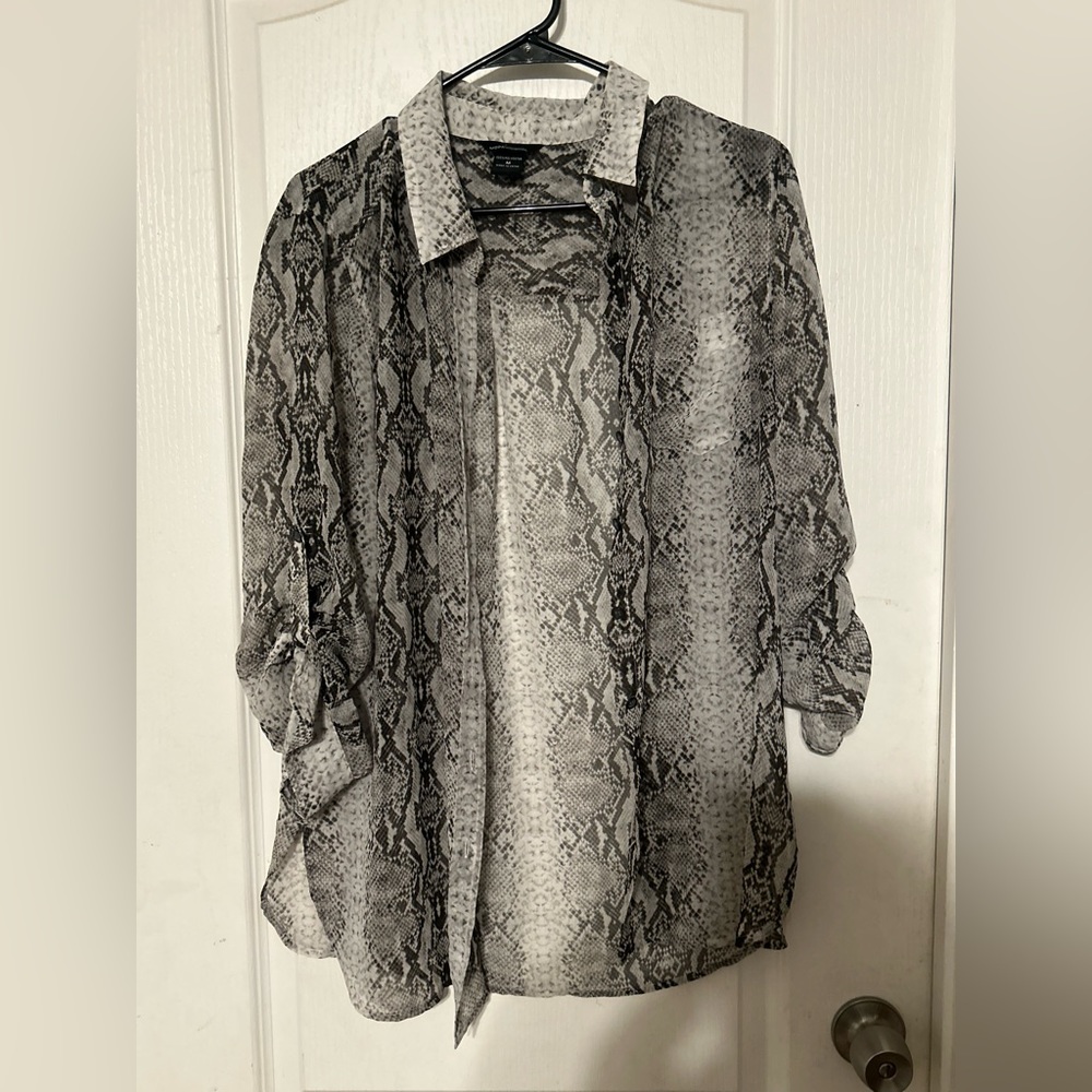 Grey snake print blouse